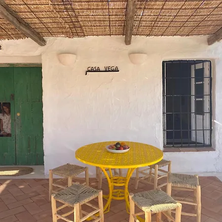 Casa Vega. Un Refugio De Libertad *